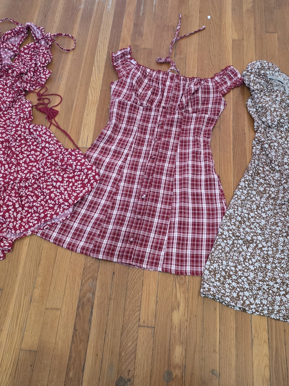Bundle of 3 Women’s Summer Dresses – Plaid & Floral